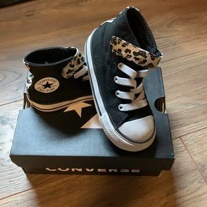High top toddler converse size 7